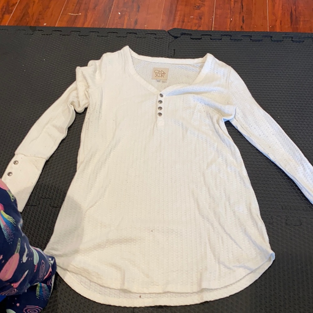 Long sleeve v neck waffle shirt